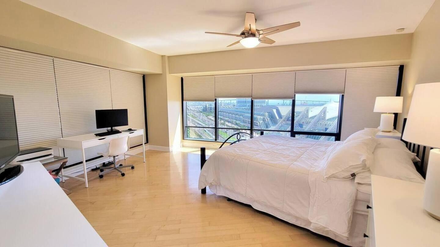 Harbor Club 1201 Gaslamp Apartment *