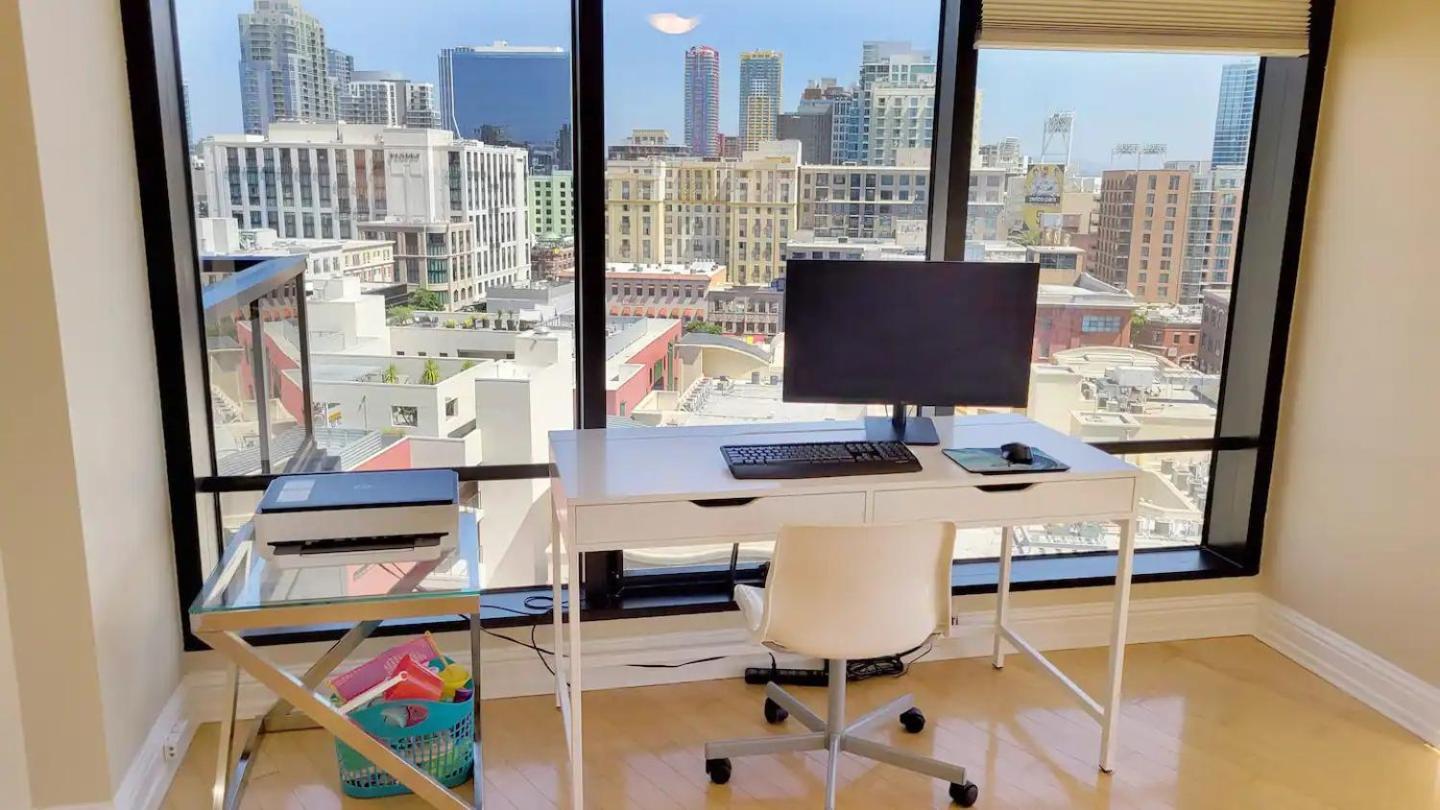 Harbor Club 1201 Gaslamp Apartment